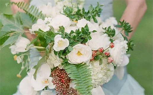 8月份搬家的黄道吉日查询_2026年8月份搬家的黄道吉日查询