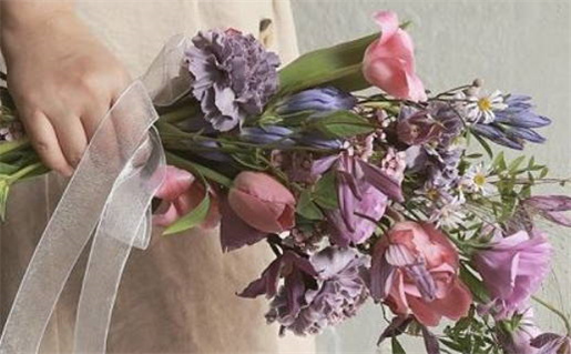 农历二〇二八年六月初九黄历办婚礼不适宜吗,这天结婚合适吗