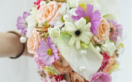 农历二〇二七年四月廿四黄历不适宜领取结婚证吗,领证好日子查询