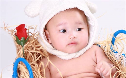 周姓男孩子取名